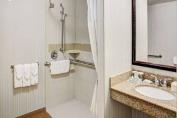 Room 344 of 360