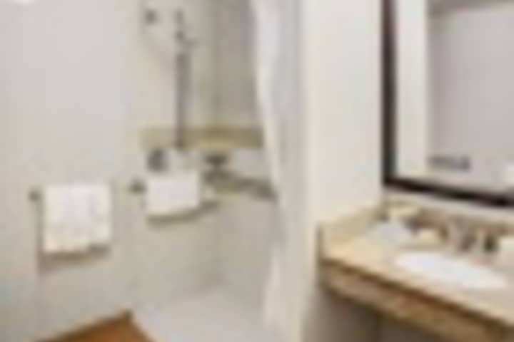Room 338 of 360