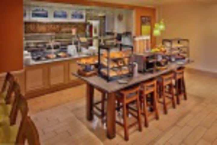 Dining 113 of 360