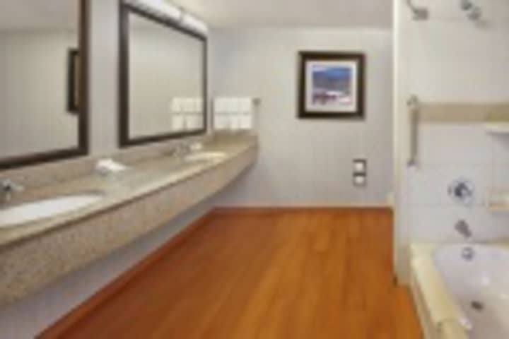 Room 304 of 360