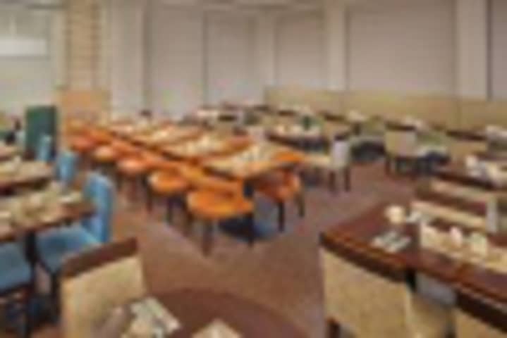 Dining 124 of 360