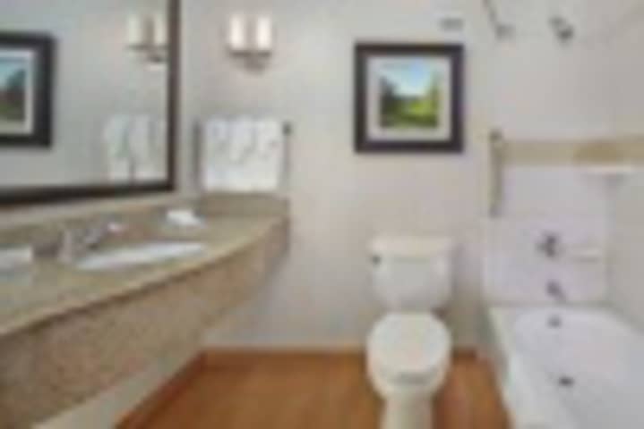 Room 196 of 360