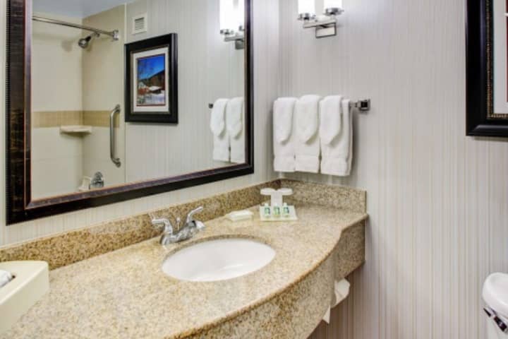 Room 216 of 360