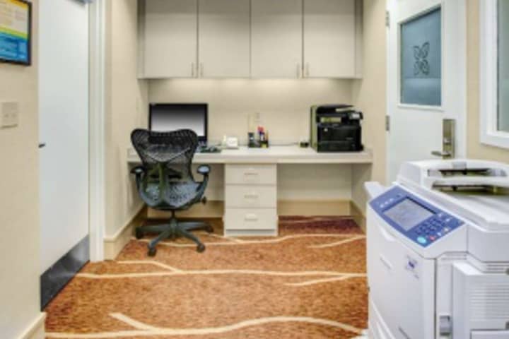 Business Center 92 of 360